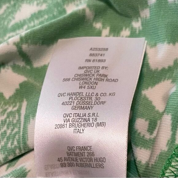 Susan Graver Green and White Graphic Tunic - Picture 8 of 11